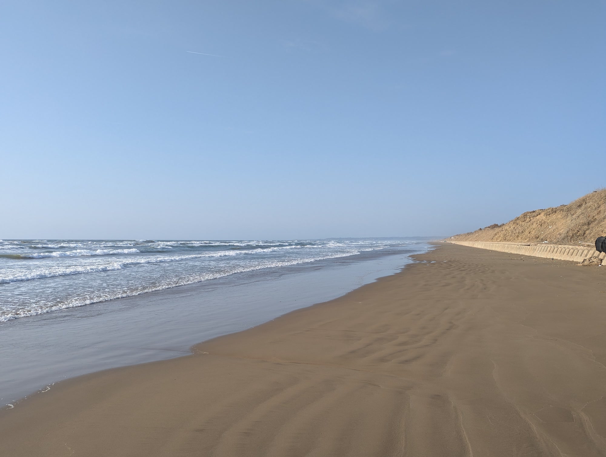 Chirihama Beach, May 2025.